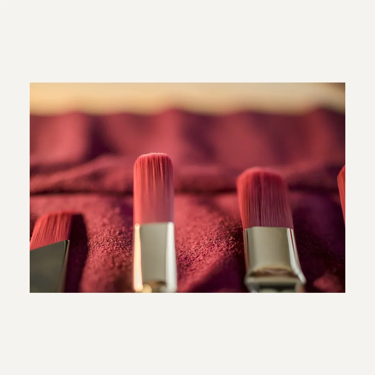Red Filament Finish Brush Set